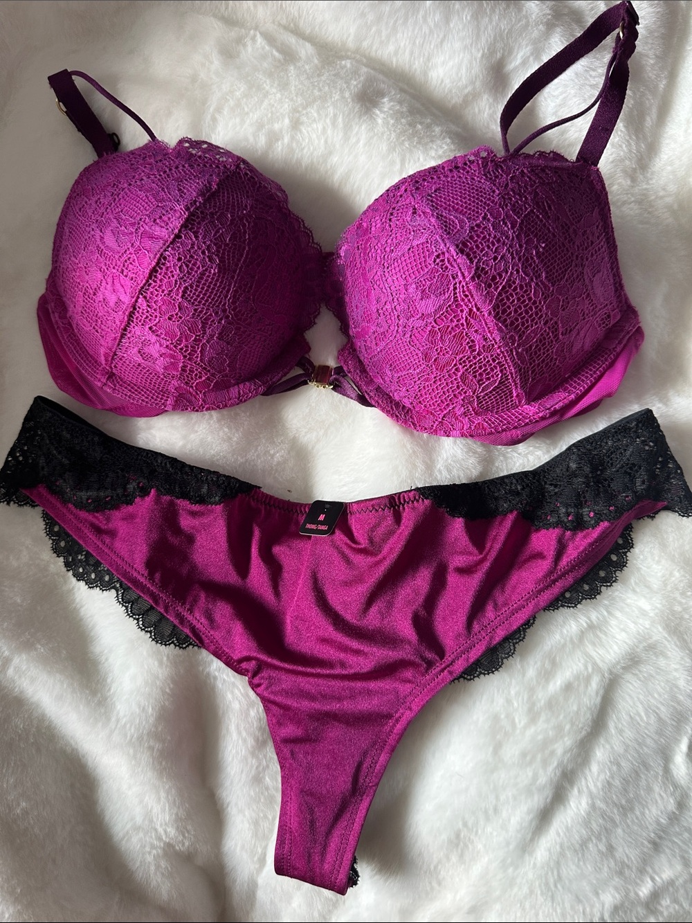 Lace Push-Up Bra & Lace-Trim Thong Set - magenta ombré